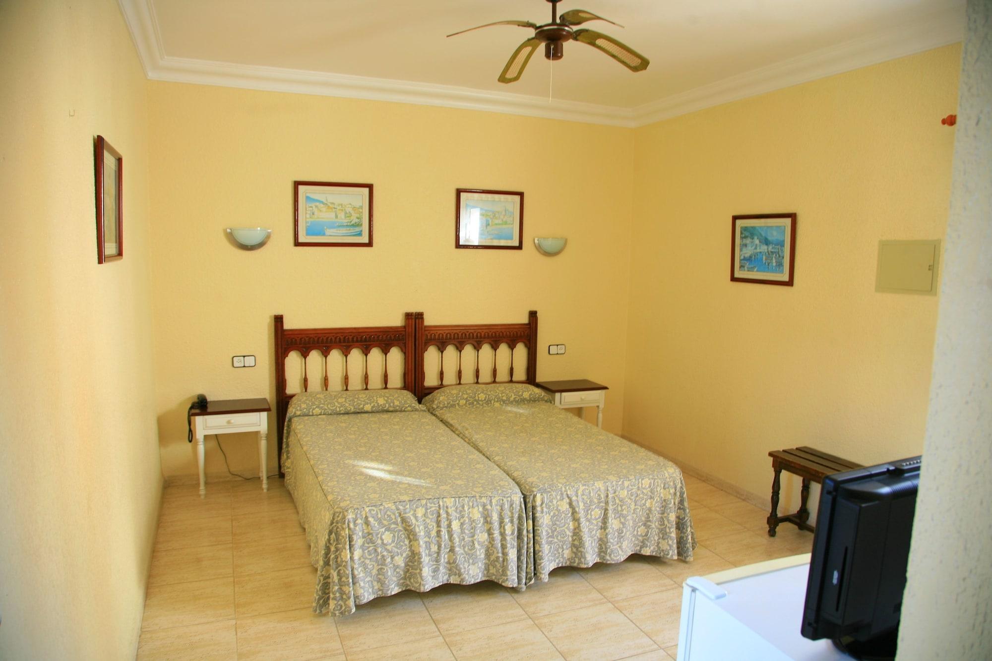Villa Columbus Family Boutique Hotel Peguera Luaran gambar
