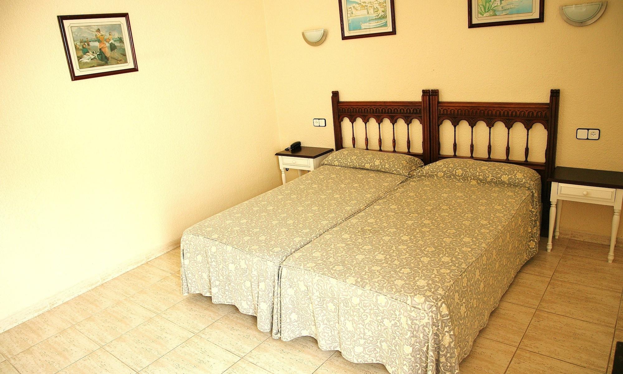 Villa Columbus Family Boutique Hotel Peguera Luaran gambar